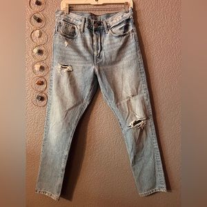 Levi’s 501 S Jeans. Size W28 L28.